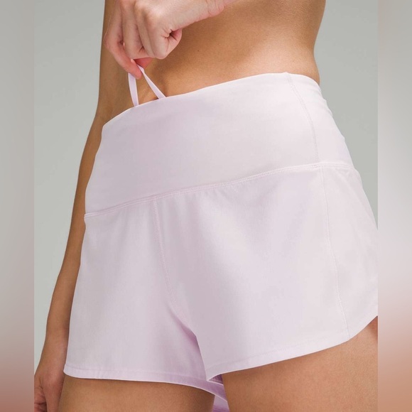 A Lululemon Speed Up High-Rise Lined Short 2.5" - Picture 3 of 5